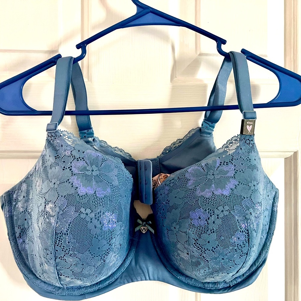 Victoria Secret 40DDD bra
